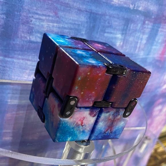 Premium Galaxy! Fidget Cube! See Video! 🔥❤️💜💙 - Picture 3 of 4